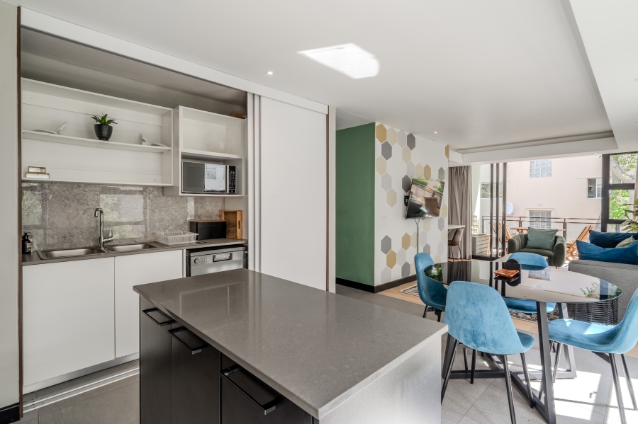 2 Bedroom Property for Sale in Sea Point Western Cape